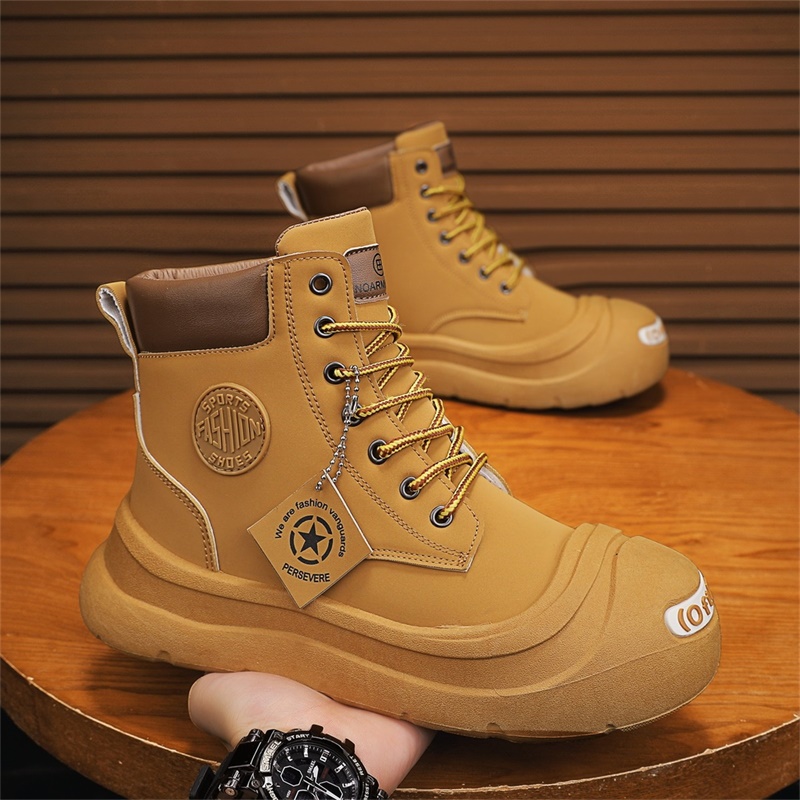 Mens Fashion Autumn 2025 - Shorts Ankle Boots Fashionable and Comfortable